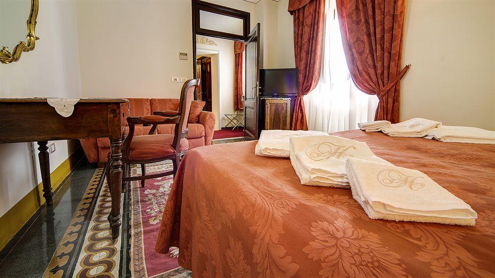 อี ปอร์ติโก บูทิก โฮเต็ล Hotel อาเรซโซ ภายนอก รูปภาพ