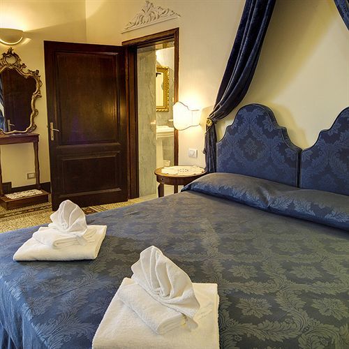 อี ปอร์ติโก บูทิก โฮเต็ล Hotel อาเรซโซ ภายนอก รูปภาพ